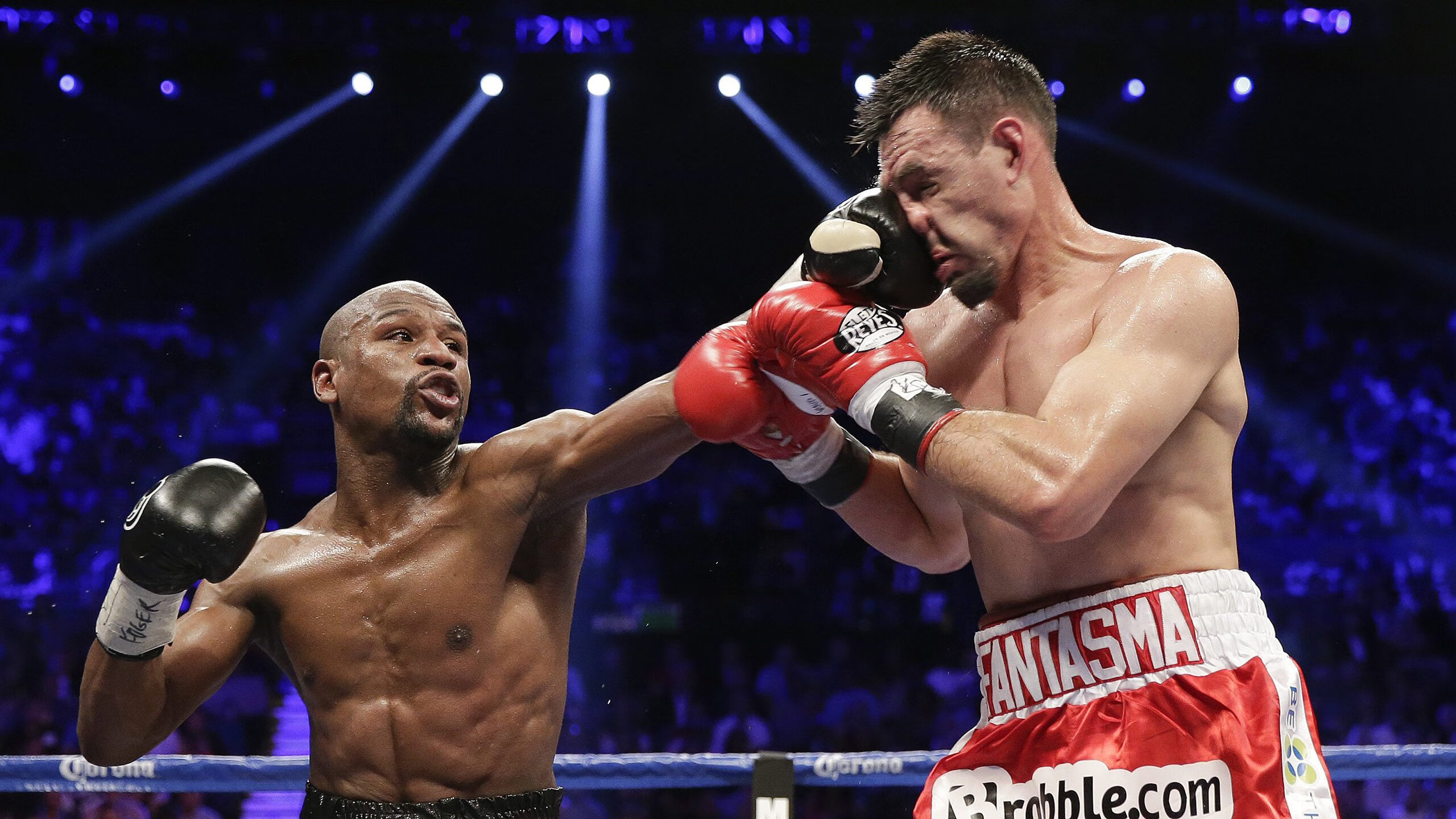 史上最“炸裂”篮下封堵，谁的盖帽最令人称道？，篮球封帽是什么意思